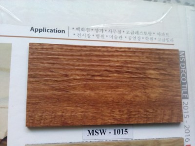 Sàn gỗ nhựa - Công Ty Giấy Dán Tường Ngôi Nhà Xinh